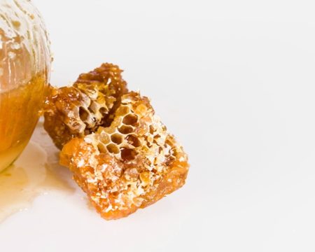 The-Sweet-Science-Expert-Tips-to-Decrystallize-Honey-the-Right-Way-1